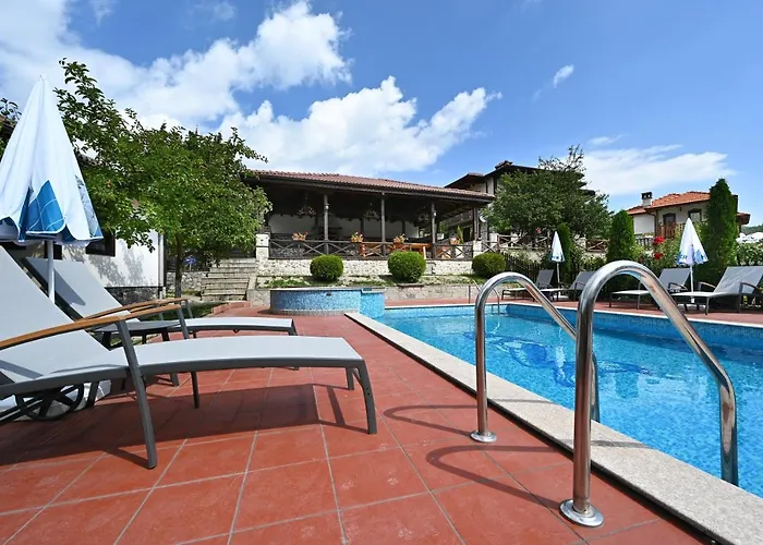 Rhodopes Legends 2* Vrata